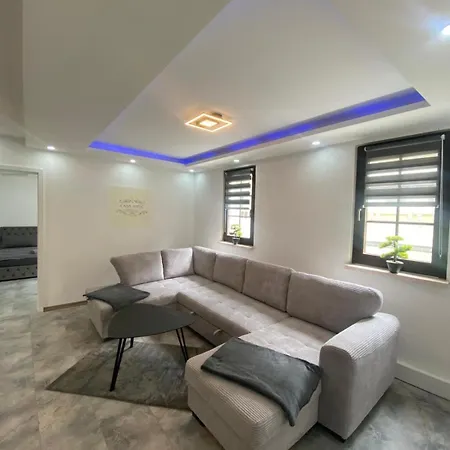 Casa Antic Grosse Moderne 75qm Direkt Im Zentrum Wlan Ist Kostenlos 1-6 Personen Apartment Saalfeld Saale