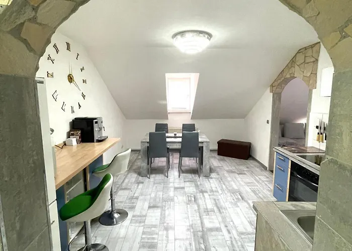 Casa Antic Grosse Moderne 75qm Direkt Im Zentrum Wlan Ist Kostenlos 1-6 Personen Appartement